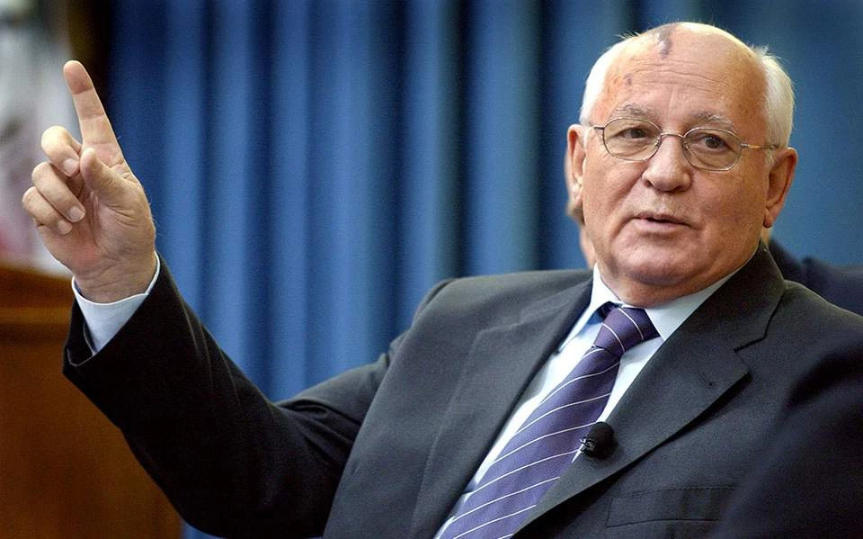 Γκορμπατσόφ: Λάθος η αποχώρηση των ΗΠΑ από μια συμφωνία για τα πυρηνικά όπλα